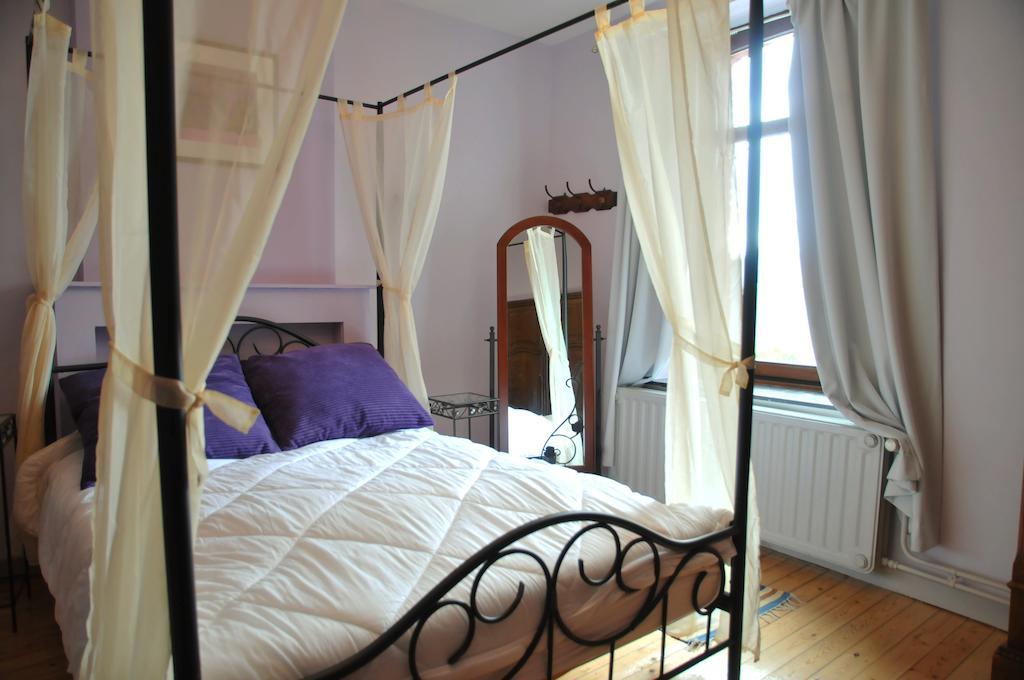 Gite Stone Lodge Bourcy Room photo